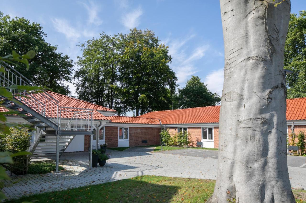 Weberhof Ferienapartments In Rostrup Am Westufer Des Zwischenahner Meers Бад-Цвишенан Экстерьер фото
